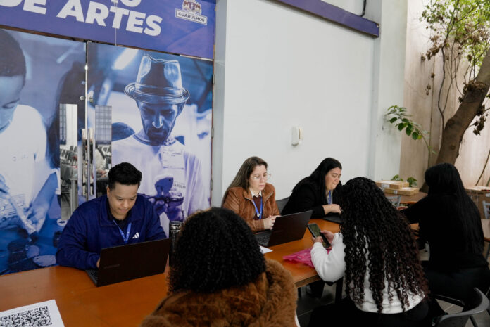Adamastor sedia mutirão de empregos com mais de 2 mil oportunidades nesta segunda-feira - foto 1