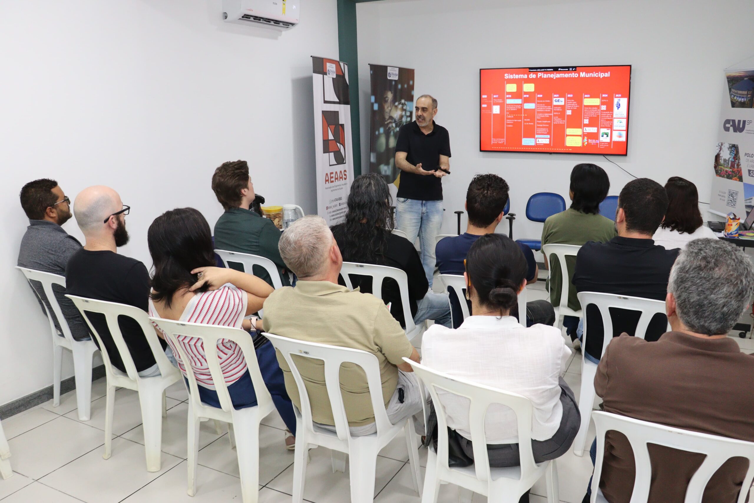 Encontro com engenheiros e arquitetos discute nova lei sobre anistia e compensação urbanística - foto 3