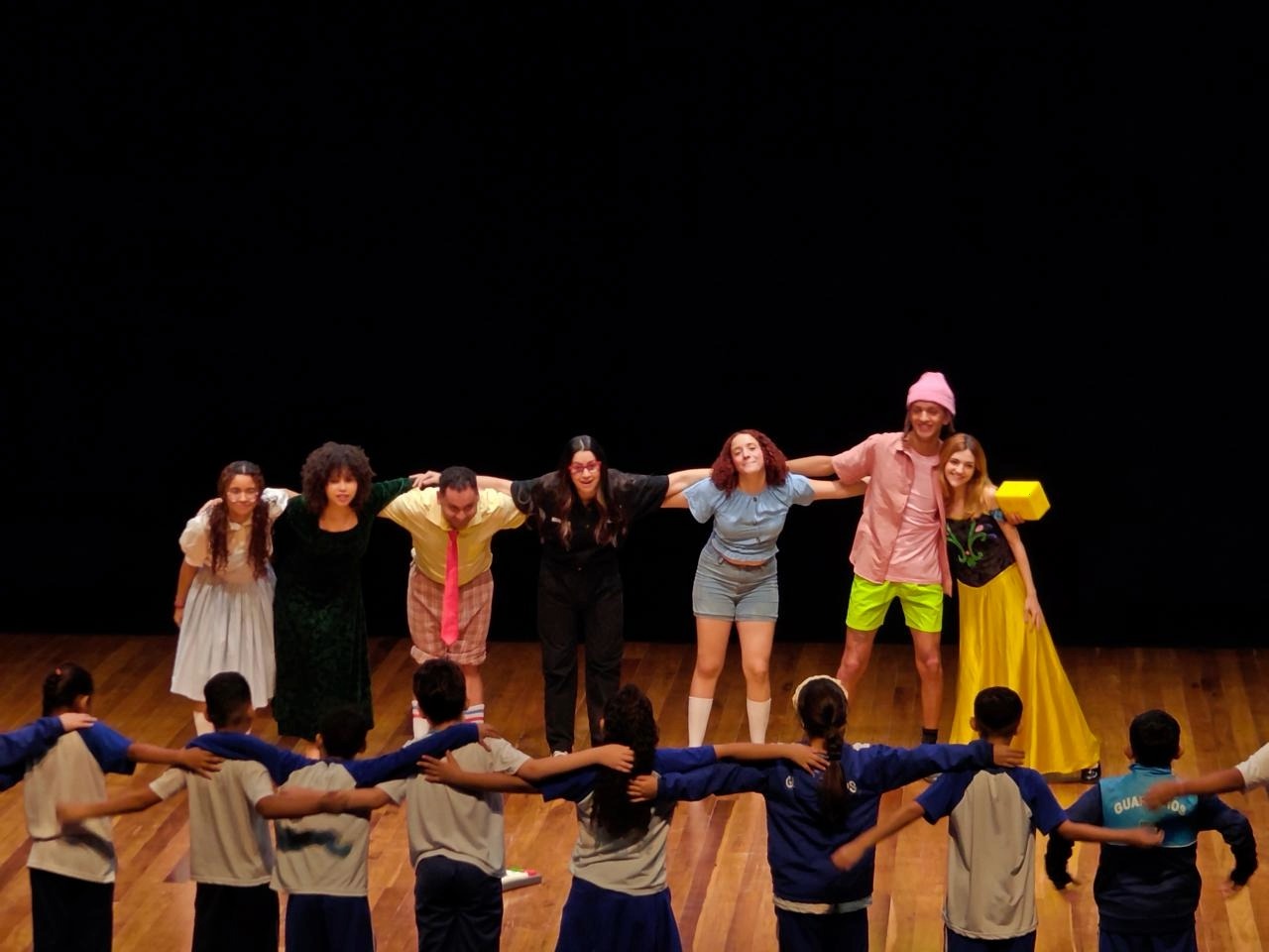Estudantes da rede municipal participam de oficina de teatro musical no Adamastor - foto 4