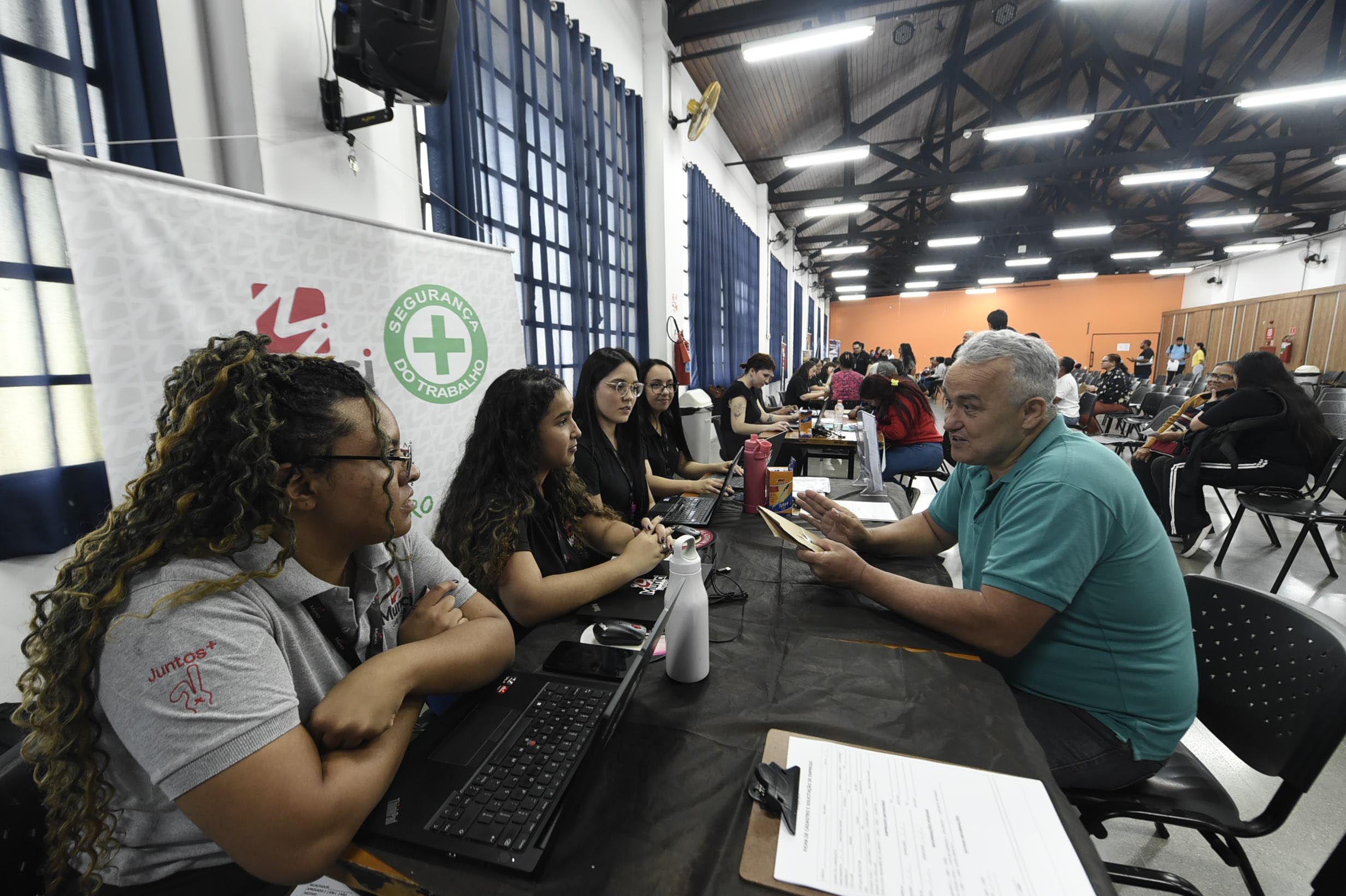 Expo Empregabilidade reúne diversas empresas no segundo dia e gera oportunidade em diferentes áreas - foto 3