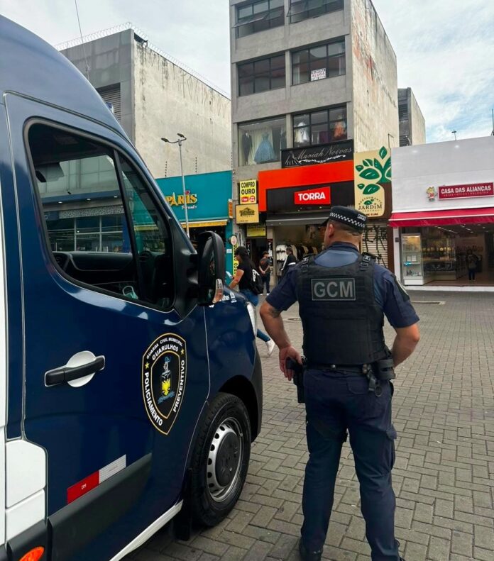 GCM prende duas mulheres por furto em comércio no Centro - foto 1