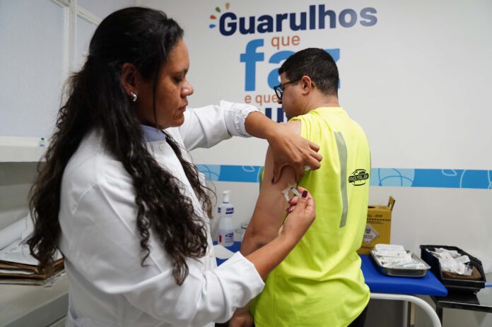 Guarulhos aplica quase 57 mil doses de vacina no Dia D - foto 1