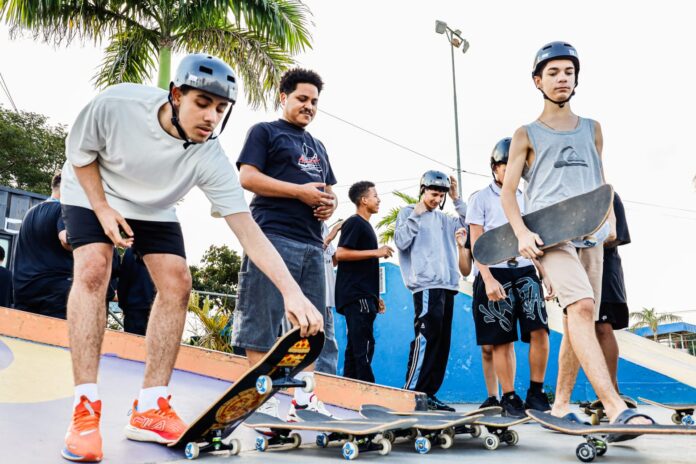 ‘Juventude no Parque’ mobiliza mil jovens com ações culturais, esportivas e de recreação no Max Feffer - foto 1