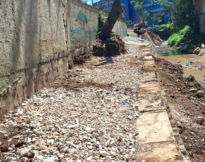 Prefeitura conclui muro de contenção de 180 metros no Jardim São Paulo - foto 1