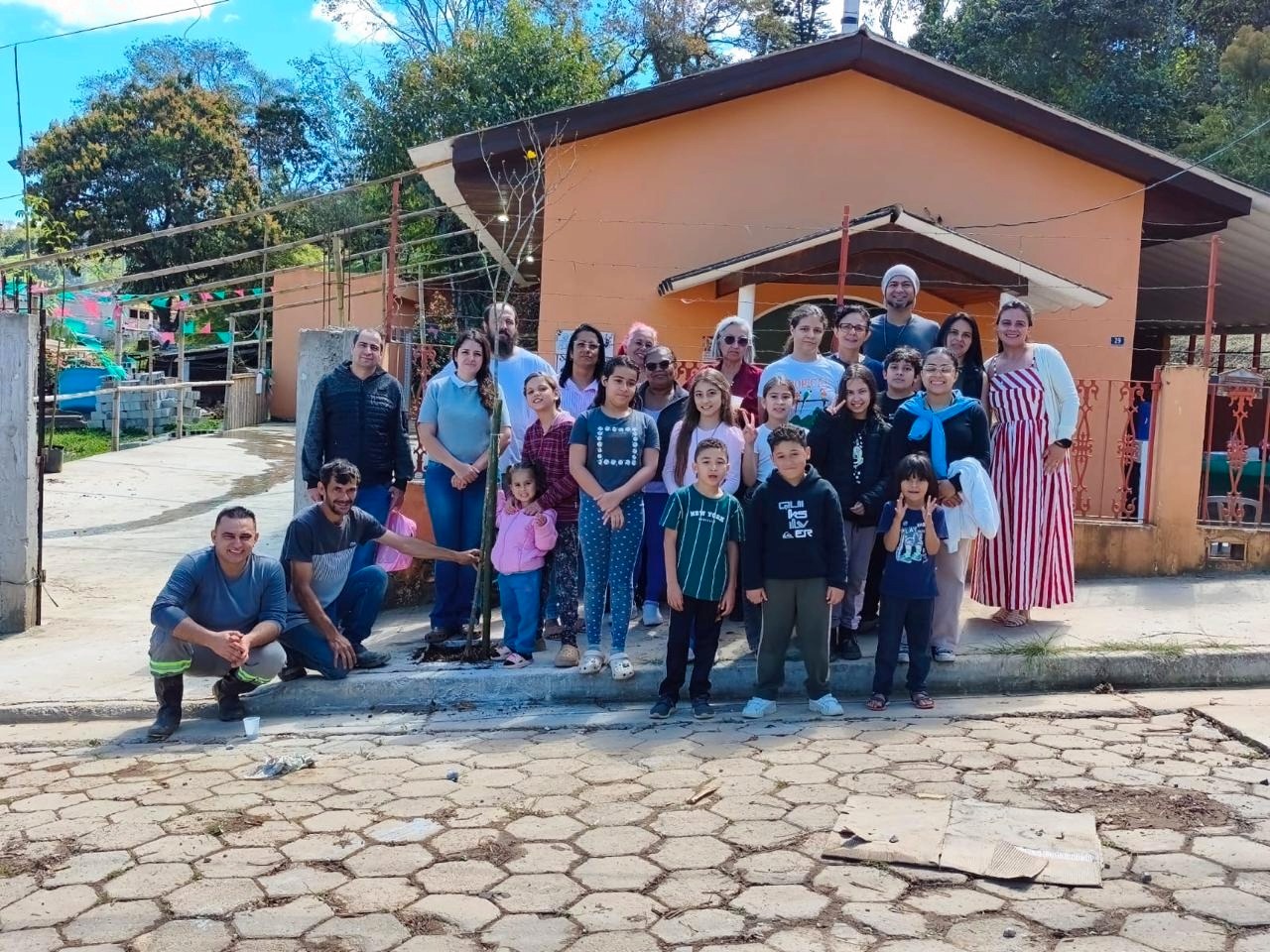 Prefeitura de Guarulhos planta árvores nativas da Mata Atlântica no bairro Água Azul - foto 2
