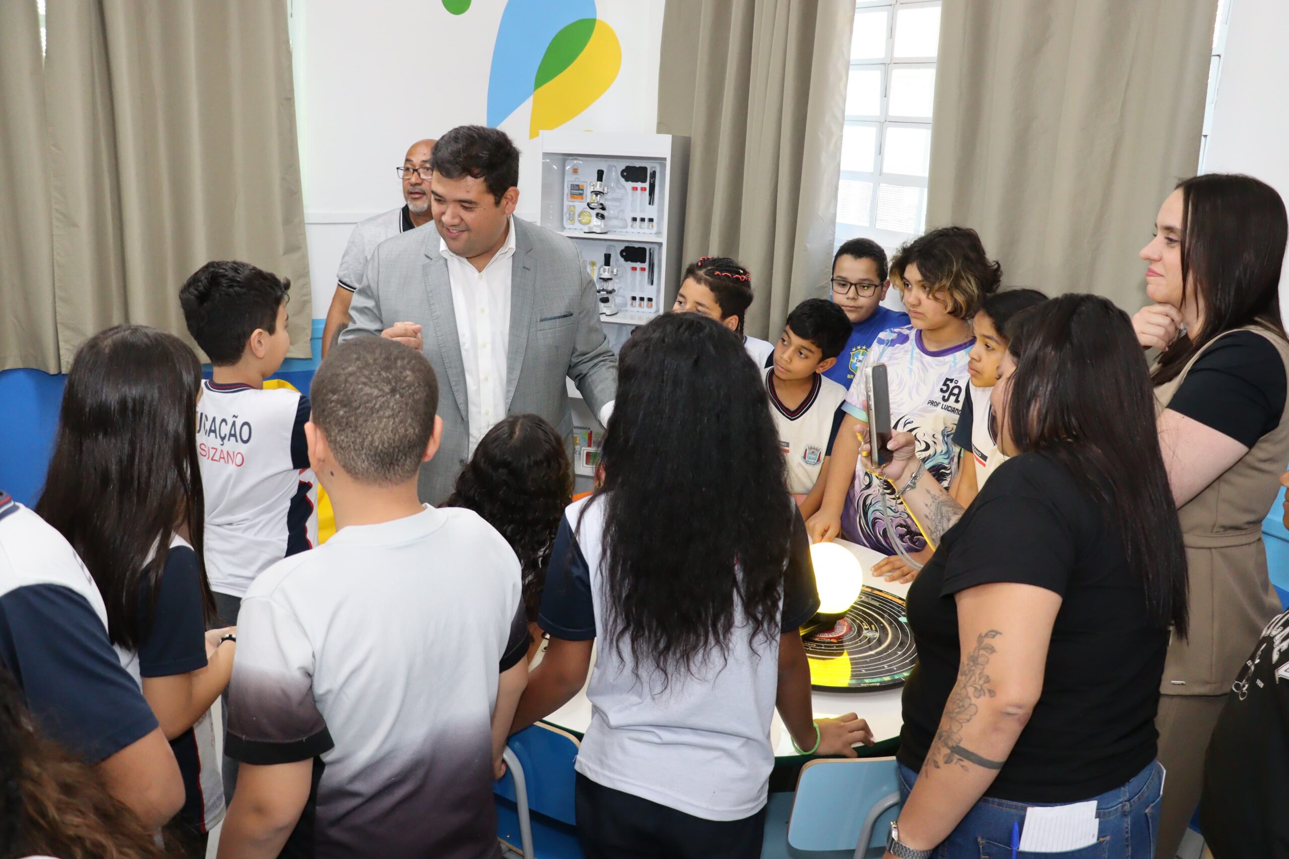 Prefeitura de Suzano e Sabesp inauguram salas de ciências que atenderão 1,4 mil alunos - foto 2