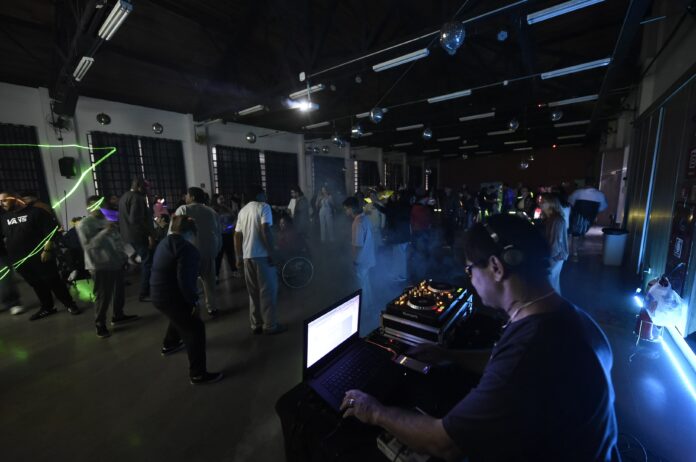 Prefeitura recebe inscrições de pessoas com deficiência visual para workshop de discotecagem - foto 1