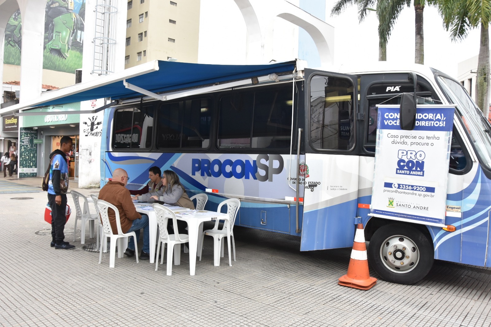 Procon Móvel atende munícipes na Rua Coronel Oliveira Lima nesta sexta - foto 3