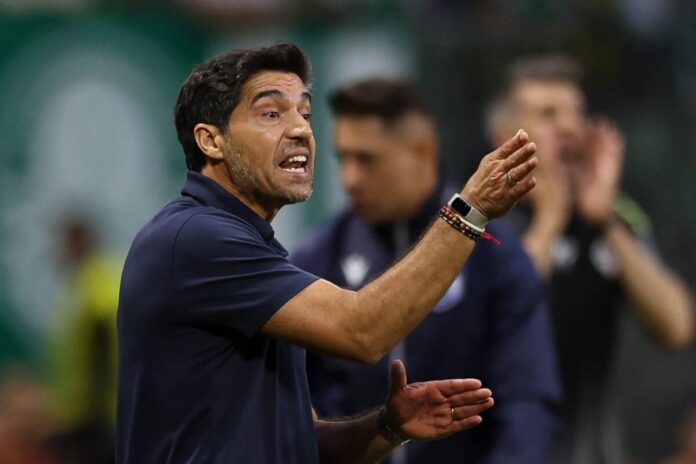 Abel Ferreira consegue efeito suspensivo e estará em Palmeiras x Botafogo