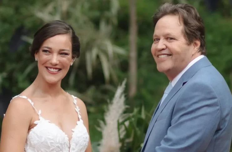 Adriana Birolli comemora primeiro ano de união com o diretor Ivan Zettel