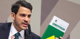 AGU diz que não tinha competência para atender pedidos da PF sobre Mendonça