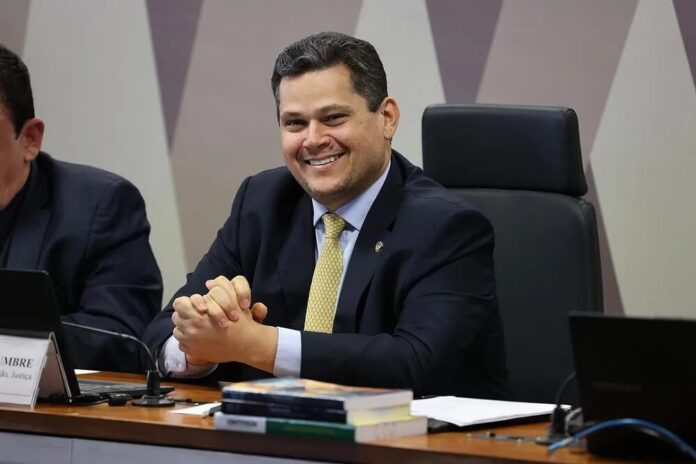 Alcolumbre diz que Senado vota fim da escala 6×1 após as eleições