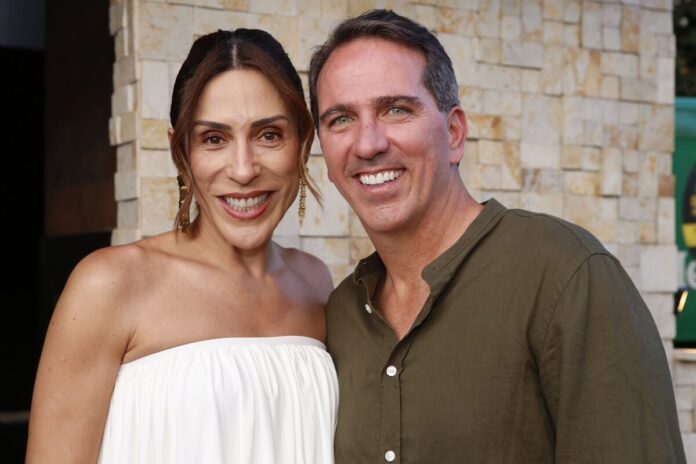 Ana Luiza Favato celebra aniversário de Cleber Depieri com festa surpresa