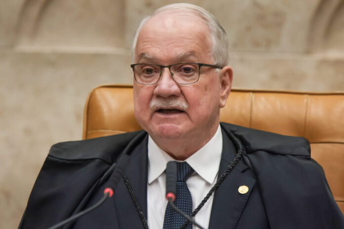 Ao suspender ações, Fachin diz ser 