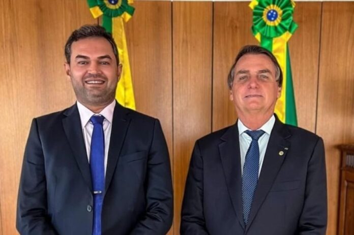 Candidato de Bolsonaro diz que Marina Silva faz 