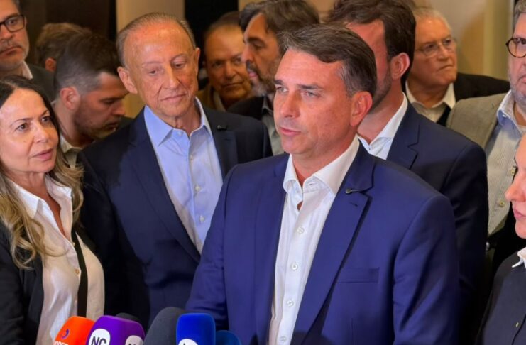 Caso Dark Horse volta a elevar temor em aliados de Flávio com STF e PF