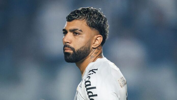 Cuca reage à fala de Gabigol sobre volta ao Cruzeiro: “Surpresa”