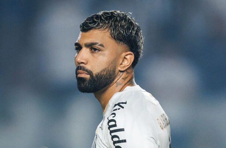 Cuca reage à fala de Gabigol sobre volta ao Cruzeiro: “Surpresa”