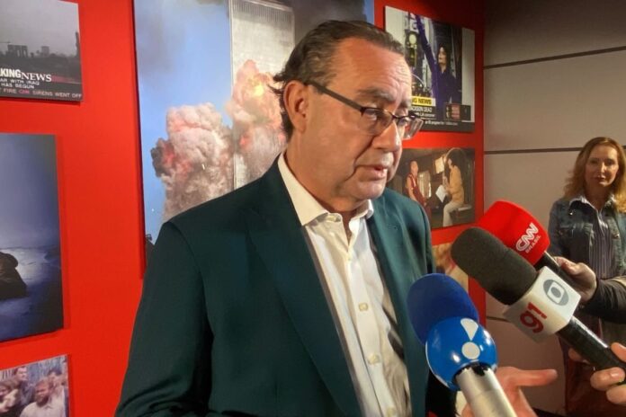 Cury reforça críticas ao STF em sabatina e diz não querer carreira política