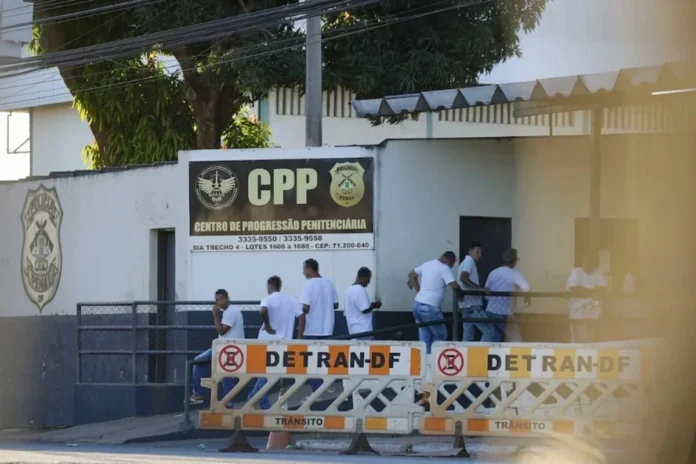 Eleições 2026: quase 400 internos de presídios e do socioeducativo votam neste domingo no DF