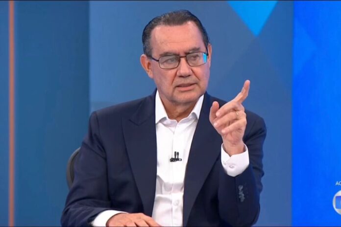 Em ato de 7 de Setembro, Augusto Cury manda 