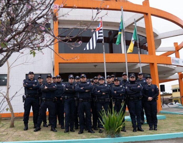 Ferraz celebra a independência do Brasil com ato cívico no Paço Municipal