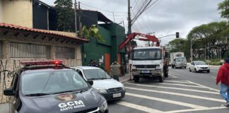 Fiscalização ambiental fecha três bares por excesso de barulho em Santo André