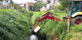 Guarulhos intensifica desobstrução de travessias de córregos após temporais