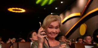 Julia Lemmertz é homenageada no Festival de Brasília: “Sonhar e realizar”