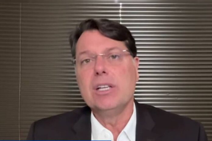 Kiko Caputo diz ser 