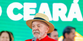 Lula dispara contra Flávio Bolsonaro: "Usa fake news para enganar o Brasil"