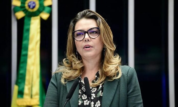 Medalista olímpica, Leila do Vôlei tenta reeleição ao Senado pelo DF