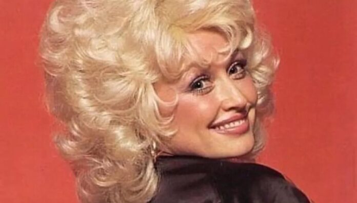 Músicas de Dolly Parton aumentam mais de 1.100% nos streams após morte