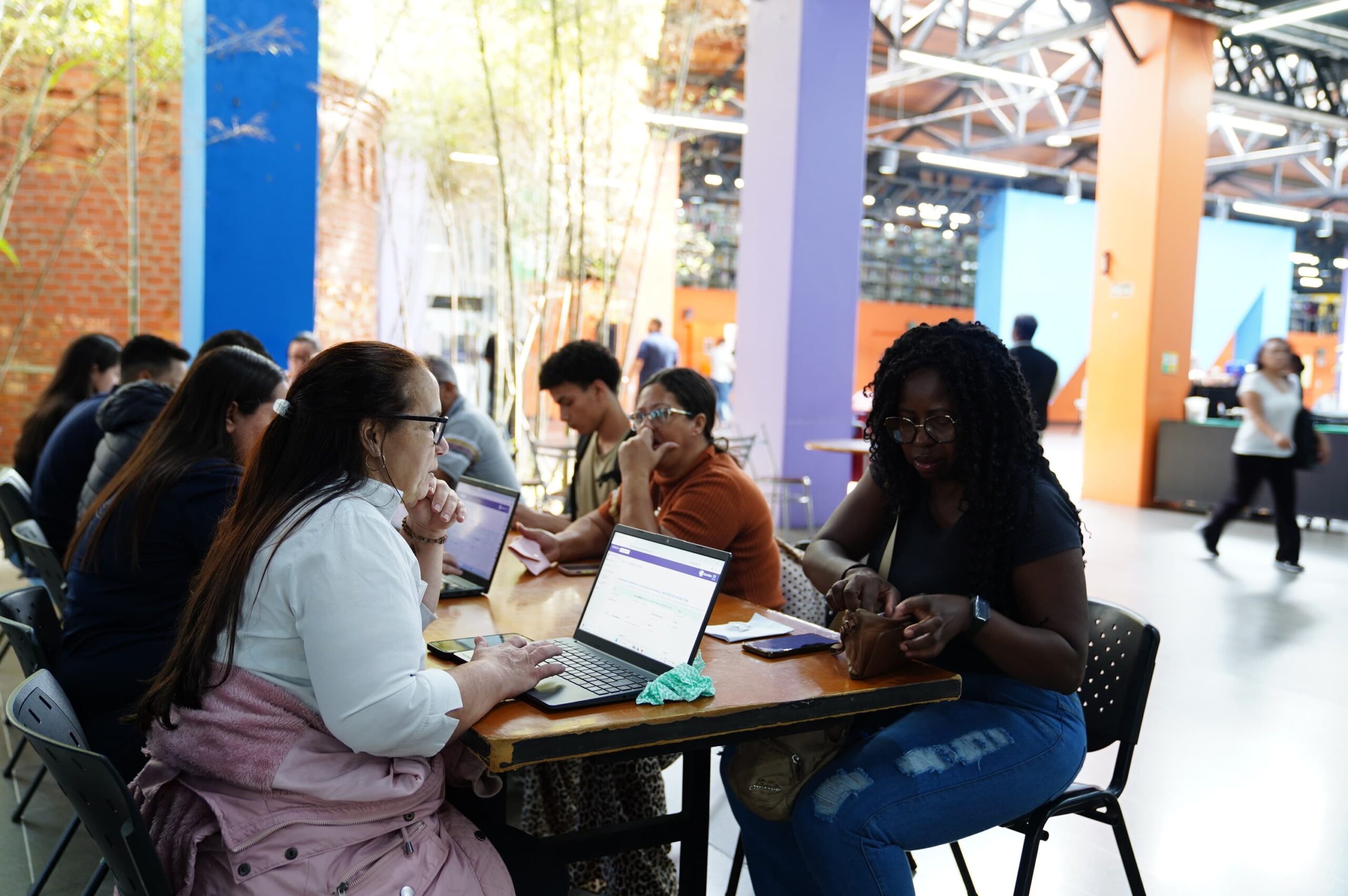 Mutirão de empregos encerra agosto com mais de 2.000 oportunidades de trabalho - foto 3
