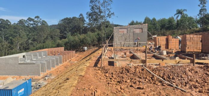 Novo Abrigo Animal de Atibaia dobra capacidade de acolhimento no bairro Boa Vista