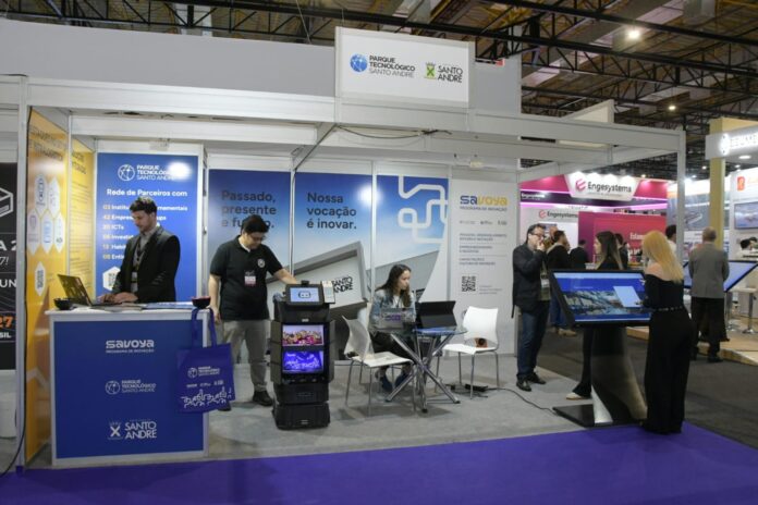 Parque Tecnológico de Santo André expõe inovações industriais e robótica na INTRA-LOG Expo