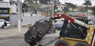 Suzano inicia obras de recapeamento na rua Regina Cabalau Mendonça com investimento de R$ 2,7 milhões