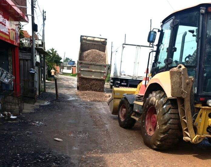 Trecho da Avenida Luiz Gonzaga do Nascimento recebe melhorias no Jardim Ponte Alta