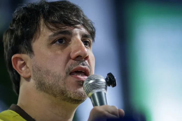 TSE rejeita solicitação do partido Missão para inclusão de Renan Santos no debate da Globo