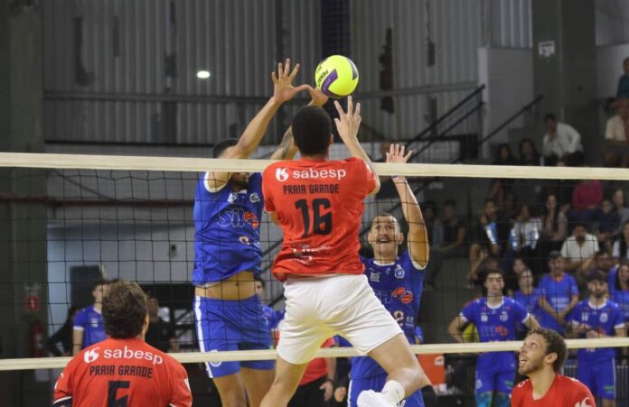 Vôlei Guarulhos passa vergonha, leva surra do Praia Grande e amarga lanterna no Campeonato Paulista