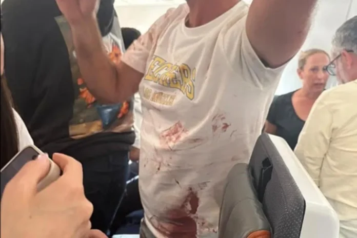 Voo da Flydubai sofre descida brusca de 4,3 mil metros e desvia rota após confronto na cabine