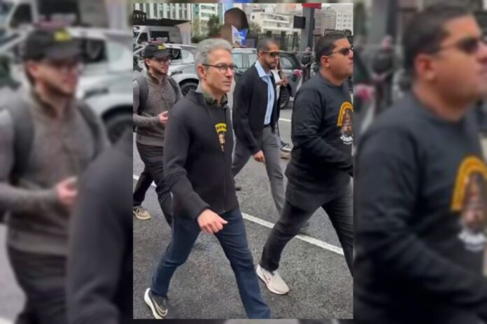 Zema é hostilizado ao caminhar na Paulista durante ato do 7 de Setembro