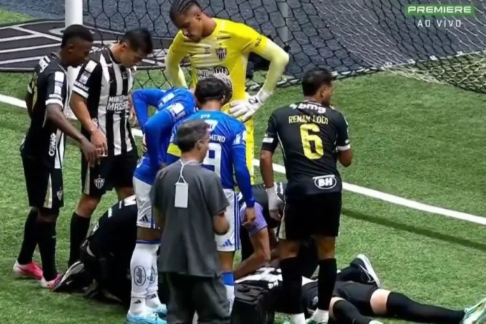 Atlético-MG descarta lesões graves em Vitão após choque de cabeça em clássico