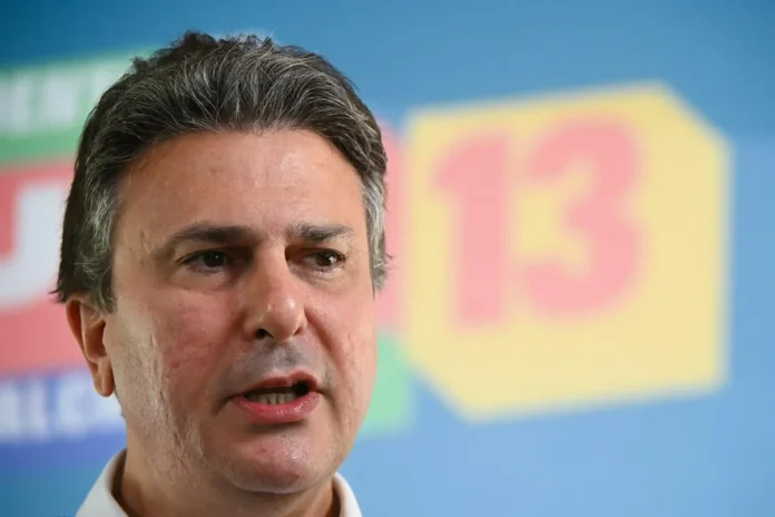 Campanha de Lula descarta exonerar cargos de partidos alinhados a Flávio Bolsonaro