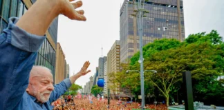 Campanha de Lula mira debate da escala 6x1 para atrair eleitores além da militância
