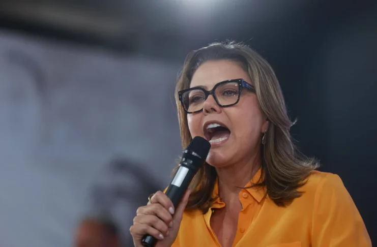 Eleições no DF: Leila do Vôlei vota em Águas Claras e critica ataques de adversárias