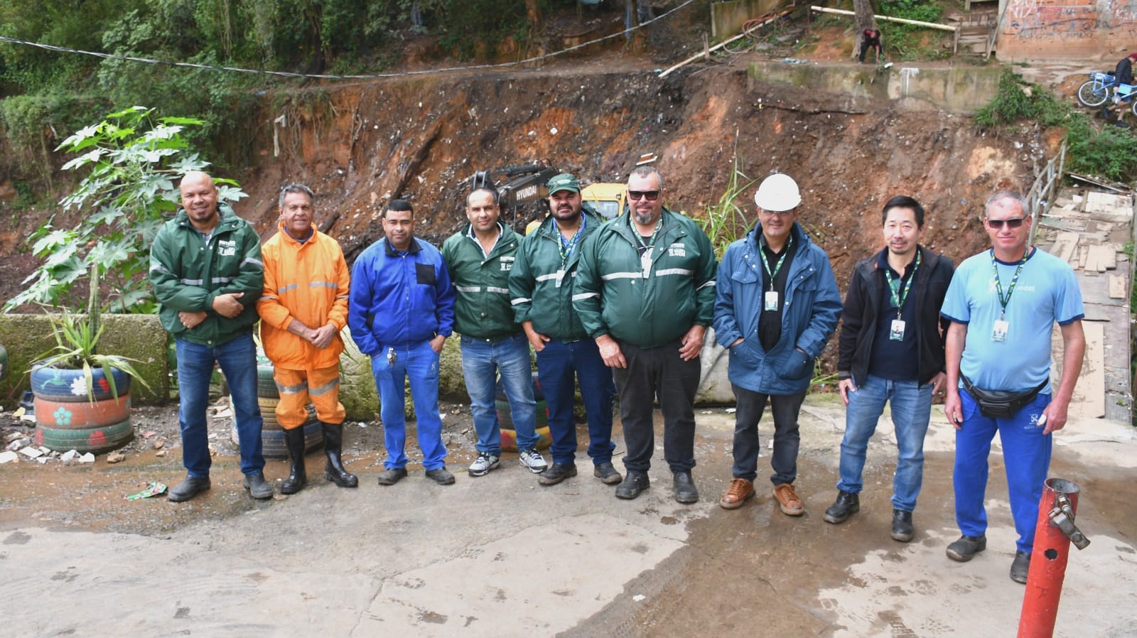 Em cinco dias, Semasa retira 500 toneladas de resíduos do Córrego Taioca Antigo - foto 9