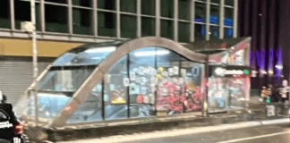 Estações do Metrô em SP sofrem depredação durante manifestação na Avenida Paulista
