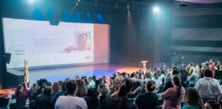 Guarulhos realiza cerimônia do prêmio Educadores que Transformam no Teatro Adamastor
