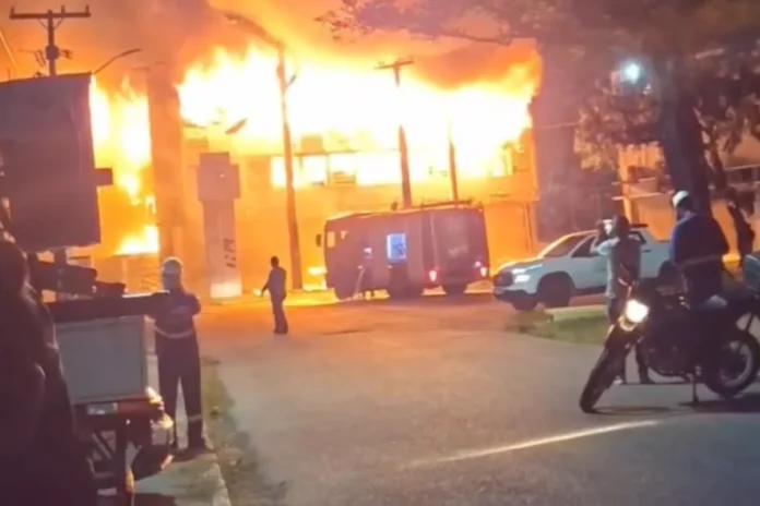 Incêndio na UFPE: PF analisa estrutura para retomar perícia e ouve suspeitos